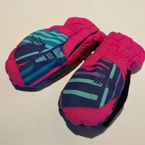 NORTH FACE MITTENS